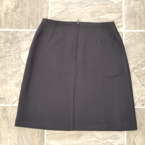 Simons Mini slit fitted skirt--XS - Picture 2 of 4